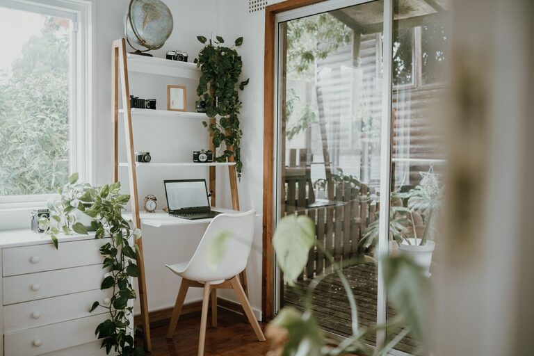 Tips for Creating a Relaxing and Productive Home Office Space
